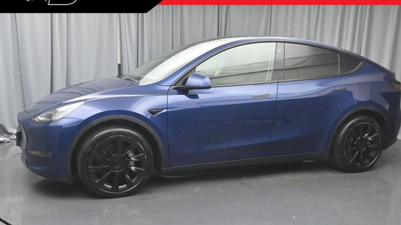 TESLA MODEL Y 2021 5YJYGDEEXMF266093 image